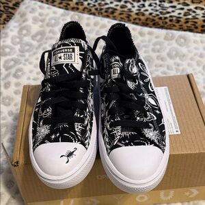 Converse Men’s Black & White Bandana Graphic Low Top Sneakers